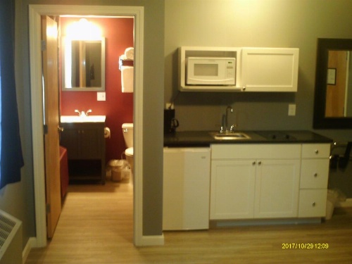 Pine Tree Inn image 19